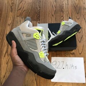 Jordan 4 SE 95 Neon